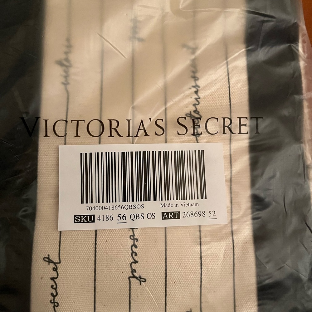 FREE🆕🆓 VICTORIAS SECRET tote bag - NEW w/ tags! 🆓 w/ $75+ purchase NWT - Picture 4 of 5